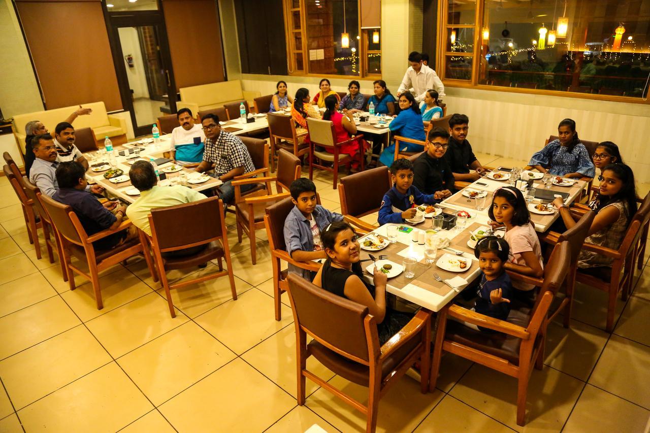 Hotel Saheb Panvel Ngoại thất bức ảnh